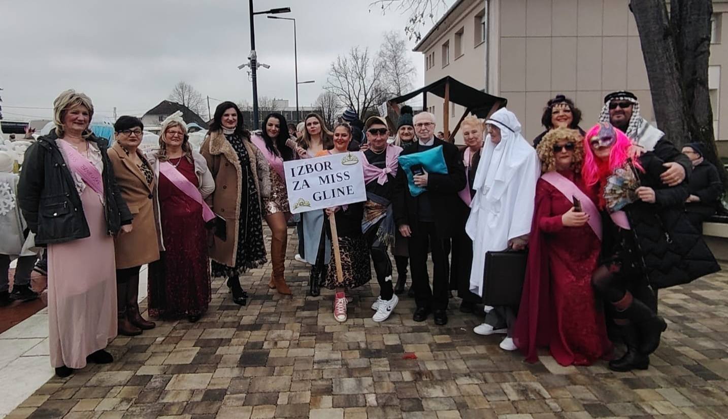 Fašnik u Domu za starije osobe Glina